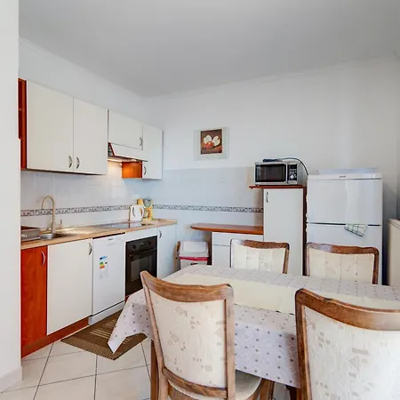 Jelka Nv 1 - 6 Pax With Two Terraces, Sea View, Parking, Grill * נובי ווינודולסקי