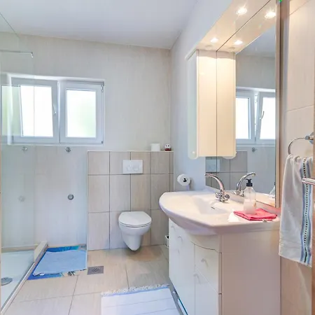 Jelka Nv 1 - 6 Pax With Two Terraces, Sea View, Parking, Grill * נובי ווינודולסקי