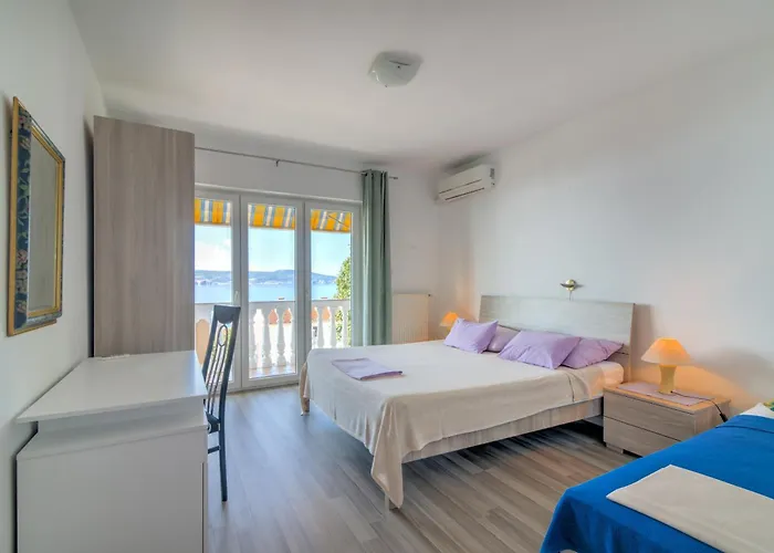 Jelka Nv 1 - 6 Pax With Two Terraces, Sea View, Parking, Grill * Novi Vinodolski