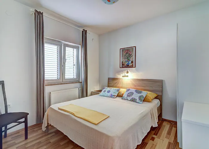 Jelka Nv 1 - 6 Pax With Two Terraces, Sea View, Parking, Grill * Novi Vinodolski