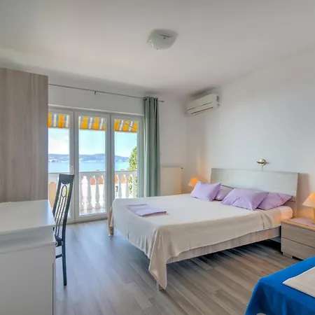 Jelka Nv 1 - 6 Pax With Two Terraces, Sea View, Parking, Grill * Нови-Винодолски