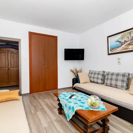 Jelka Nv 1 - 6 Pax With Two Terraces, Sea View, Parking, Grill *